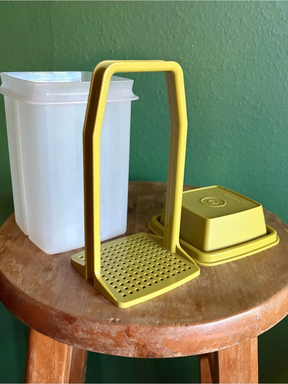 Vintage Tupperware Pickle Keeper known as 
